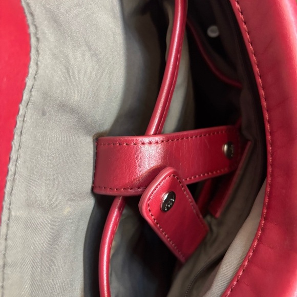 Matt & Nat Red Minimalist Backpack with Top Handle Vegan Leather Side Pocket - Picture 10 of 11